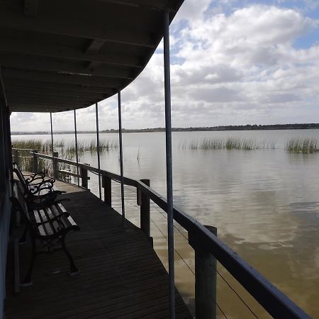 Ps Federal Retreat Paddle Steamer Goolwa Exterior photo